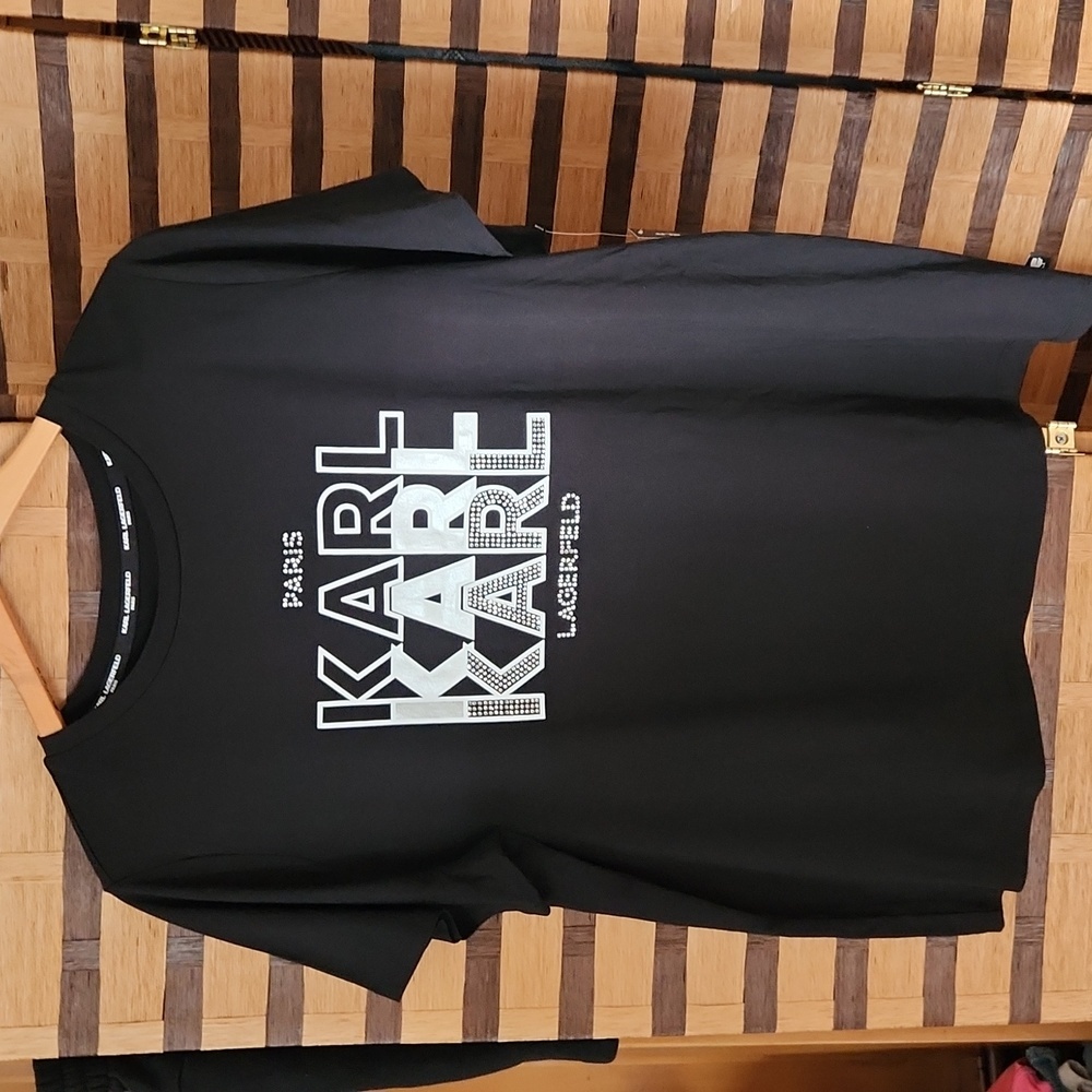 NWT! Karl Lagerfeld logo diamond top